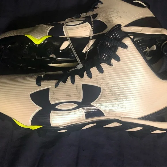 Under Armour | Shoes | Under Armour Spine Mens Football  display picture 1